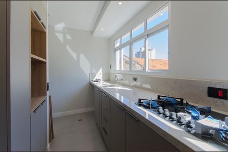 Apartamento à venda com 97m², 2 quartos e 1 vaga Apartamento à venda com 97m², 2 quartos e 1 vagaCozinha e Área de Serviço