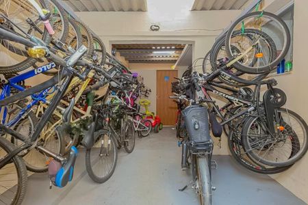 Apartamento à venda com 97m², 2 quartos e 1 vaga Apartamento à venda com 97m², 2 quartos e 1 vagaÁrea comum - Bicicletário