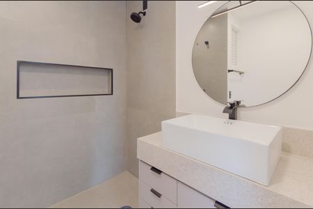 Apartamento à venda com 97m², 2 quartos e 1 vaga Apartamento à venda com 97m², 2 quartos e 1 vagaBanheiro da Suíte