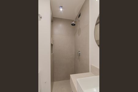 Apartamento à venda com 97m², 2 quartos e 1 vaga Apartamento à venda com 97m², 2 quartos e 1 vagaBanheiro Social