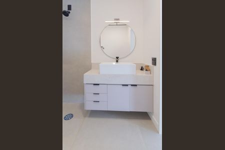 Apartamento à venda com 97m², 2 quartos e 1 vaga Apartamento à venda com 97m², 2 quartos e 1 vagaBanheiro da Suíte