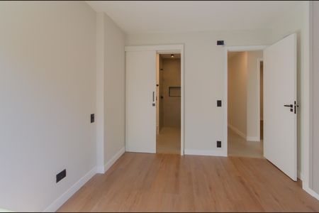 Apartamento à venda com 97m², 2 quartos e 1 vaga Apartamento à venda com 97m², 2 quartos e 1 vagaSuíte