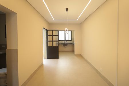 Sala de casa à venda com 3 quartos, 160m² em Aclimação, São Paulo