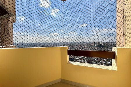 Apartamento para alugar com 58m², 3 quartos e 3 vagas Apartamento para alugar com 58m², 3 quartos e 3 vagasVaranda