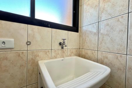 Apartamento para alugar com 58m², 3 quartos e 3 vagas Apartamento para alugar com 58m², 3 quartos e 3 vagasÁrea de Serviço
