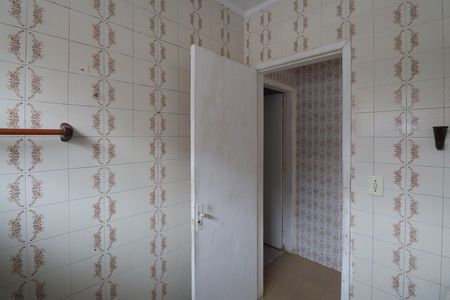 Casa à venda com 100m², 3 quartos e 2 vagasBanheiro 2