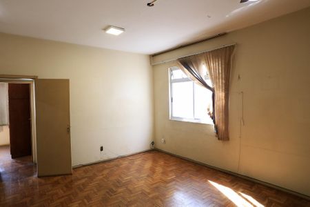 Apartamento à venda com 101m², 3 quartos e 1 vaga Apartamento à venda com 101m², 3 quartos e 1 vagaSala
