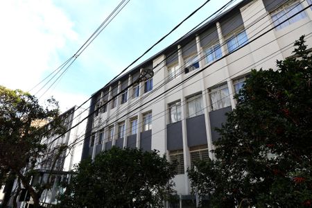 Apartamento à venda com 101m², 3 quartos e 1 vaga Apartamento à venda com 101m², 3 quartos e 1 vagaFachada