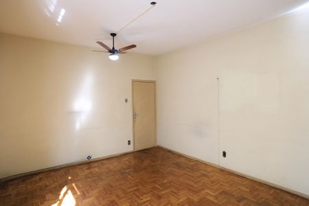 Apartamento à venda com 101m², 3 quartos e 1 vaga Apartamento à venda com 101m², 3 quartos e 1 vagaSala
