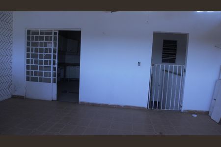 Casa para alugar com 120m², 3 quartos e sem vagaVaranda