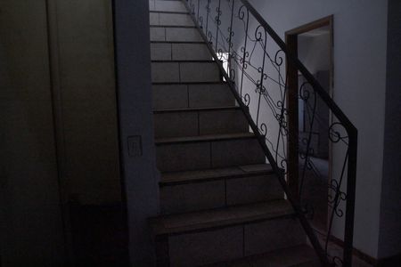 escada sala de casa para alugar com 3 quartos, 120m² em Santa Rita de Cassia, Juiz de Fora
