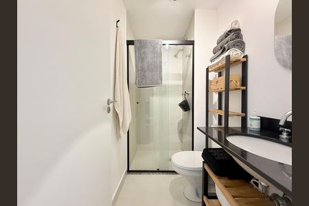 Studio para alugar com 28m², 1 quarto e 1 vaga Studio para alugar com 28m², 1 quarto e 1 vagaBanheiro