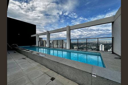Studio para alugar com 28m², 1 quarto e 1 vaga Studio para alugar com 28m², 1 quarto e 1 vagaPiscina