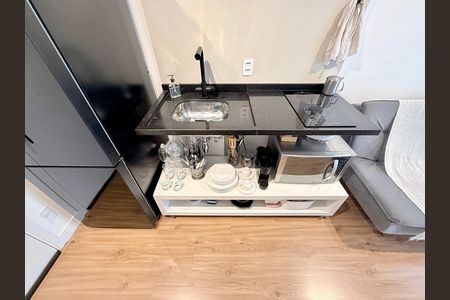 Studio para alugar com 28m², 1 quarto e 1 vaga Studio para alugar com 28m², 1 quarto e 1 vagaCozinha
