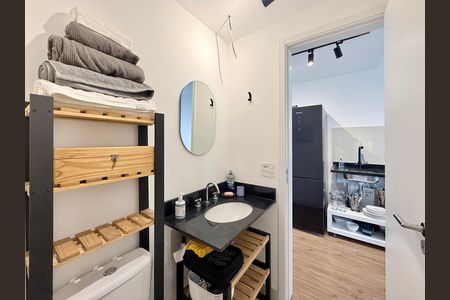 Studio para alugar com 28m², 1 quarto e 1 vaga Studio para alugar com 28m², 1 quarto e 1 vagaBanheiro