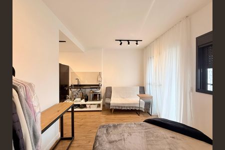 Studio para alugar com 28m², 1 quarto e 1 vaga Studio para alugar com 28m², 1 quarto e 1 vagaQuarto