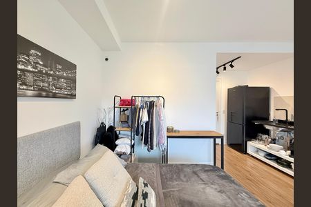 Studio para alugar com 28m², 1 quarto e 1 vaga Studio para alugar com 28m², 1 quarto e 1 vagaQuarto