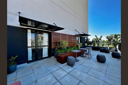 Studio para alugar com 28m², 1 quarto e 1 vaga Studio para alugar com 28m², 1 quarto e 1 vagaTerraço