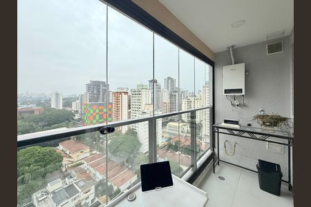Studio para alugar com 28m², 1 quarto e 1 vaga Studio para alugar com 28m², 1 quarto e 1 vagaSacada