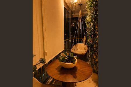 Apartamento à venda com 76m², 2 quartos e 2 vagas Apartamento à venda com 76m², 2 quartos e 2 vagasVaranda