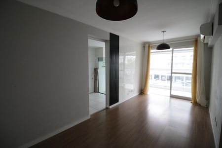 Sala de apartamento para alugar com 2 quartos, 60m² em Pechincha, Rio de Janeiro