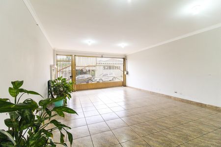 Casa para alugar com 370m², 5 quartos e 4 vagas Casa para alugar com 370m², 5 quartos e 4 vagasGaragem