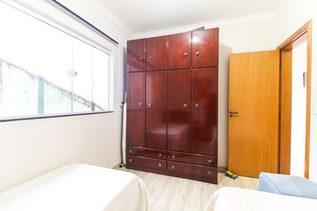Casa para alugar com 370m², 5 quartos e 4 vagas Casa para alugar com 370m², 5 quartos e 4 vagasQuarto 2