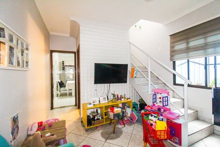 Casa para alugar com 370m², 5 quartos e 4 vagas Casa para alugar com 370m², 5 quartos e 4 vagasSala 3