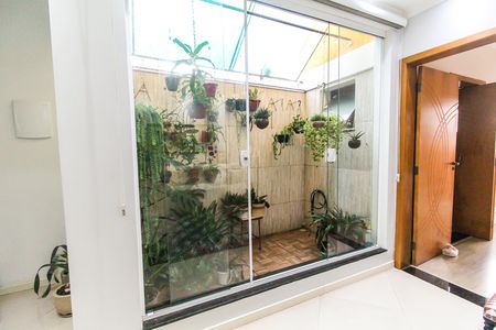 Casa para alugar com 370m², 5 quartos e 4 vagas Casa para alugar com 370m², 5 quartos e 4 vagasJardim de inverno - Sala
