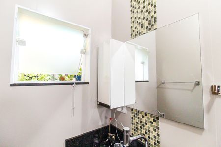 Casa para alugar com 370m², 5 quartos e 4 vagas Casa para alugar com 370m², 5 quartos e 4 vagasBanheiro da Suíte