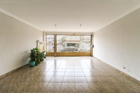 Casa para alugar com 370m², 5 quartos e 4 vagas Casa para alugar com 370m², 5 quartos e 4 vagasGaragem