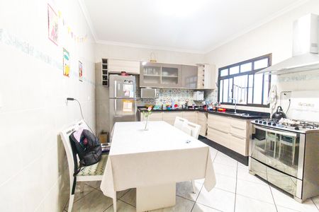 Casa para alugar com 370m², 5 quartos e 4 vagas Casa para alugar com 370m², 5 quartos e 4 vagasCozinha 3