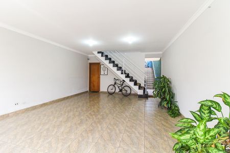 Casa para alugar com 370m², 5 quartos e 4 vagas Casa para alugar com 370m², 5 quartos e 4 vagasGaragem