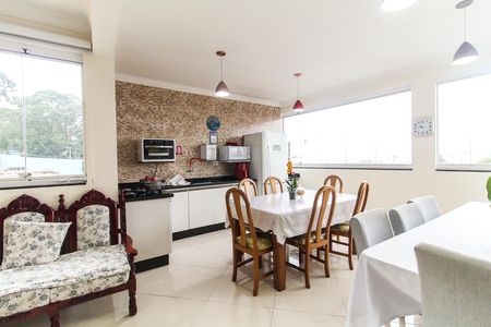 Casa para alugar com 370m², 5 quartos e 4 vagas Casa para alugar com 370m², 5 quartos e 4 vagasSala/Cozinha