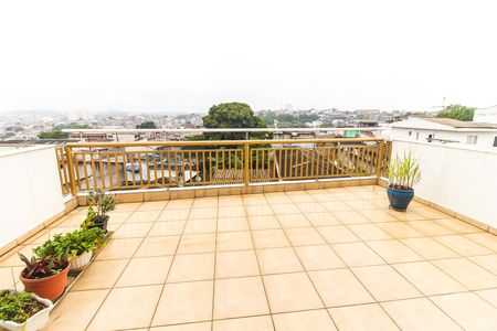 Casa para alugar com 370m², 5 quartos e 4 vagas Casa para alugar com 370m², 5 quartos e 4 vagasTerraço
