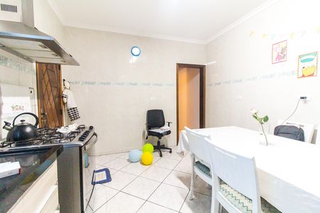 Casa para alugar com 370m², 5 quartos e 4 vagas Casa para alugar com 370m², 5 quartos e 4 vagasCozinha 3