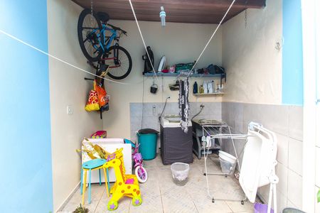 Casa para alugar com 370m², 5 quartos e 4 vagas Casa para alugar com 370m², 5 quartos e 4 vagasÁrea de Serviço 3