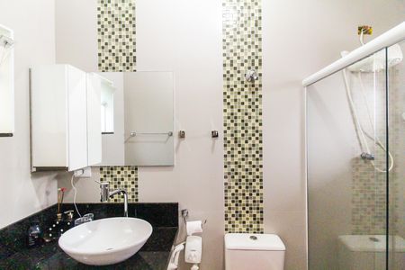 Casa para alugar com 370m², 5 quartos e 4 vagas Casa para alugar com 370m², 5 quartos e 4 vagasBanheiro da Suíte