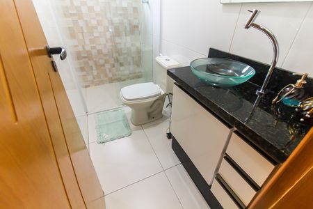 Casa para alugar com 370m², 5 quartos e 4 vagas Casa para alugar com 370m², 5 quartos e 4 vagasBanheiro 2