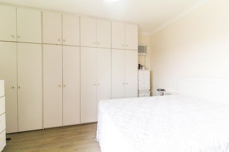 Casa para alugar com 370m², 5 quartos e 4 vagas Casa para alugar com 370m², 5 quartos e 4 vagasSuíte
