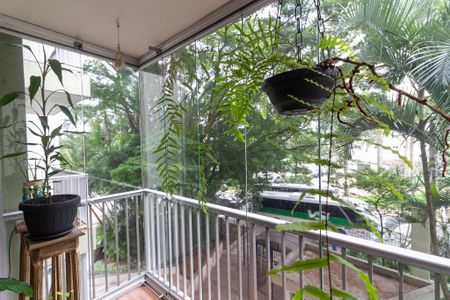 Apartamento à venda com 85m², 2 quartos e 2 vagasVaranda