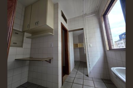 Apartamento para alugar com 100m², 3 quartos e 2 vagas Apartamento para alugar com 100m², 3 quartos e 2 vagasÁrea de Serviço