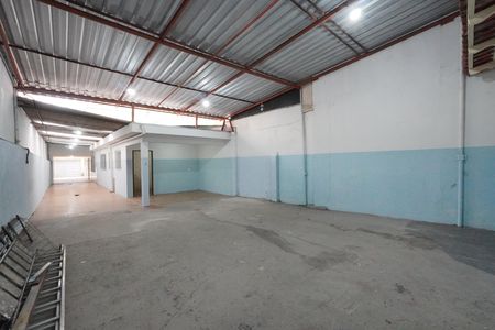 Casa para alugar com 350m², 3 quartos e 9 vagasQuintal