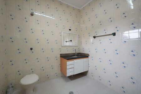 Casa para alugar com 350m², 3 quartos e 9 vagasBanheiro