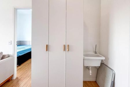 Sala de kitnet/studio para alugar com 1 quarto, 24m² em Pinheiros, São Paulo