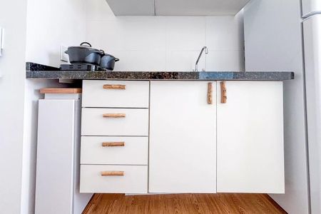 Cozinha de kitnet/studio para alugar com 1 quarto, 24m² em Pinheiros, São Paulo