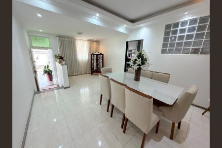Sala de casa à venda com 4 quartos, 254m² em Dona Clara, Belo Horizonte