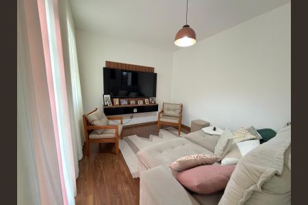 Sala de casa à venda com 4 quartos, 254m² em Dona Clara, Belo Horizonte