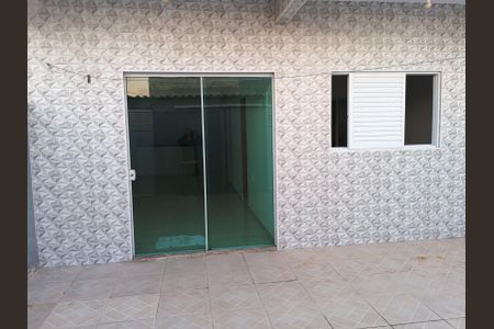 Área externa de casa para alugar com 2 quartos, 90m² em Vila Edna, Guarujá