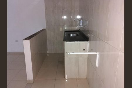 Cozinha de casa para alugar com 2 quartos, 90m² em Vila Edna, Guarujá